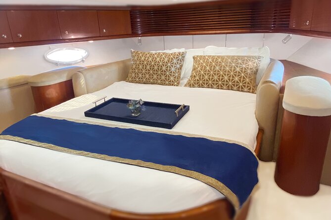 Luxury Yacht Charter 65 Sunseeker From Palm Beach With Crew - Explore Beautiful Florida Waters