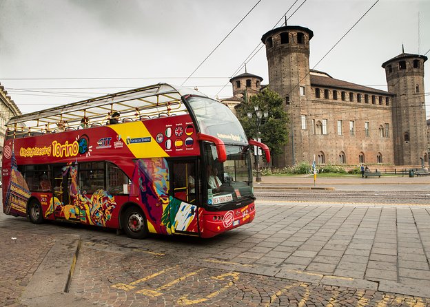 MBun Hamburger Shop and Open Bus Turin - The Sum Up