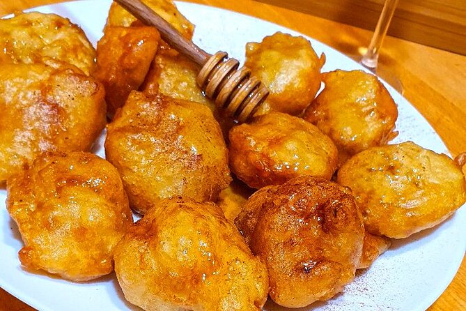 Miss Anna Cooking Class With Wines in Santorini - Meeting and Pickup Details