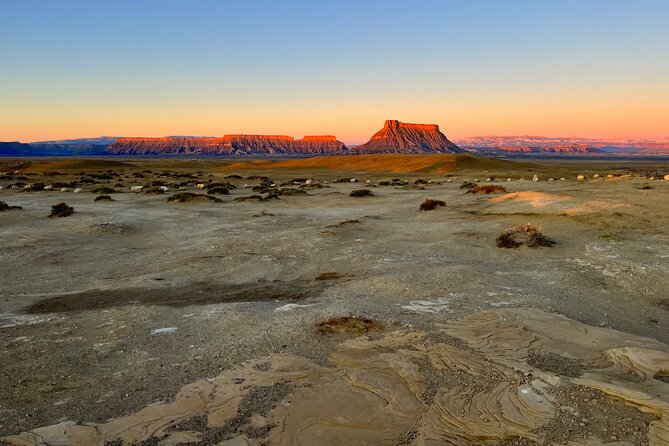 Moonscape Overlook Factory Butte and Bentonite Hills - Guides and Tour Highlights