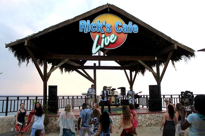 Negrils 7 Mile Beach, Margaritaville and Ricks Cafe COMBO Tour - Complimentary Offerings