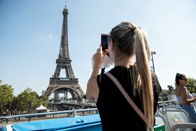 Paris Bus Sightseeing Tour From Disneyland Paris - Multilingual Audio Guidance
