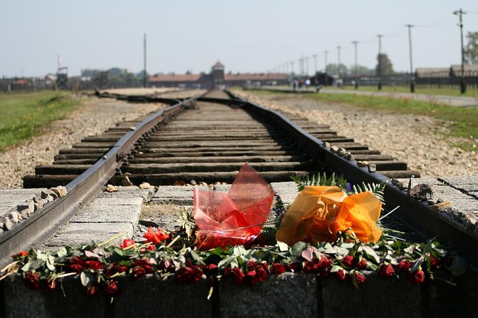Poland 4 Days Tour: Krakow, Auschwitz & Wieliczka Salt Mine - Frequently Asked Questions