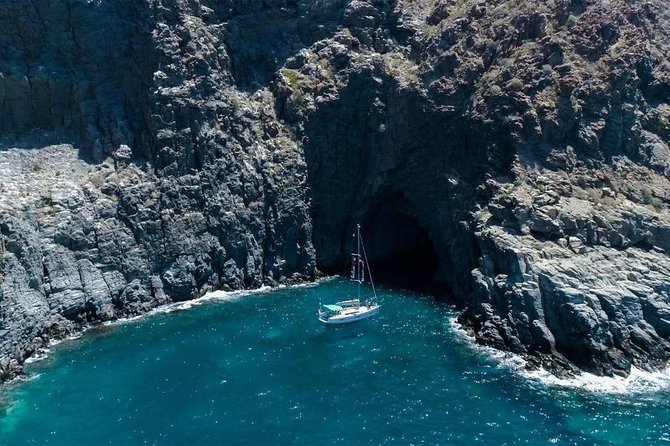 Premium Yacht Private Charter - Yacht Amenities