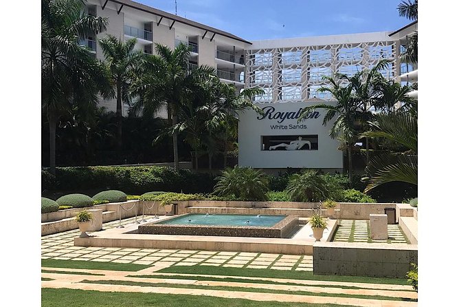 Private Airport Transfer to Royalton Blue Waters & RIU Aquarelle - Frequently Asked Questions