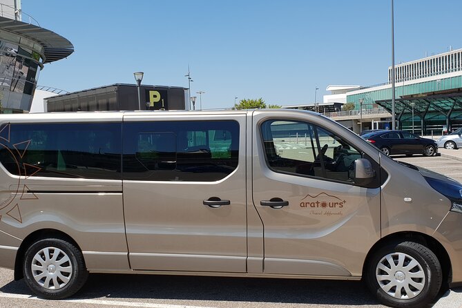 Private Arrival Transfer: From Geneva Airport to Gstaad Saanen - Vehicle Options