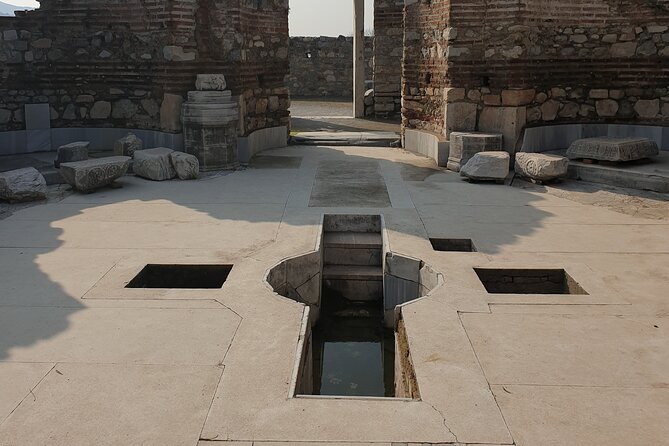 Private Biblical Ephesus Full-Day Tour From Izmir - Traditional Turkish Lunch