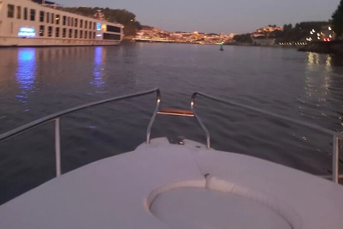 Private Boat Tour on the Douro River at Sunset - Ideal for Families and Couples