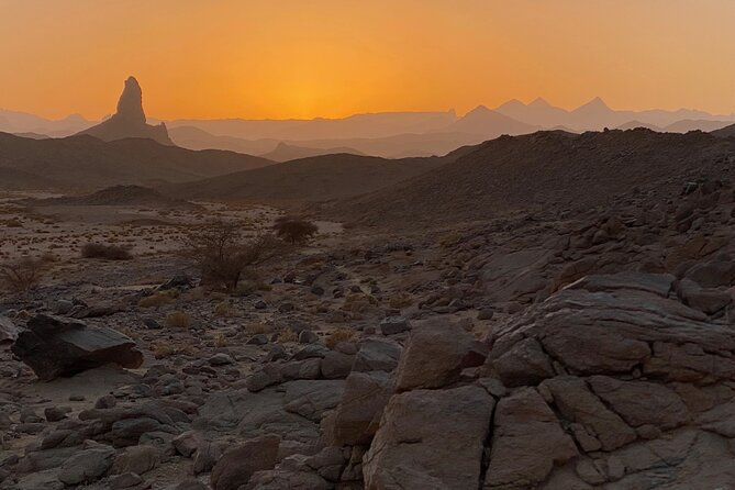 Private Circuit in Tamanrasset, the Hoggar and the Assekrem of Several Days - Hiking the Assekrem