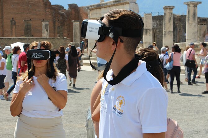 Private Guided Tour and VR Headsets in the Ancient Pompeii - Reviews