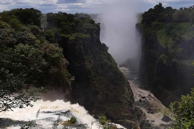 Private Guided Tour of the Falls With Pickup - Immersive Cultural Learning Experience