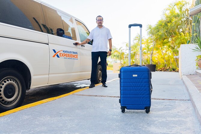 Private One-Way or Roundtrip Transportation to Huatulco Hotels - Vehicle Types and Amenities