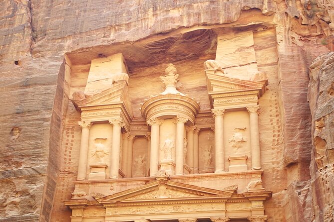 Private Petra Back Entrance Tour With Guide . - Petras Back Entrance Exploration