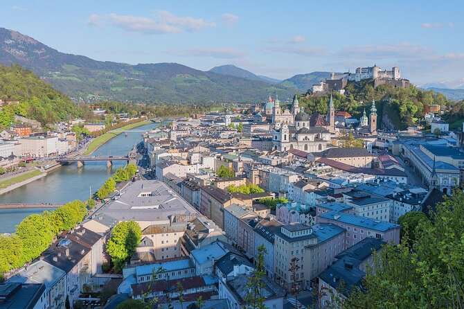 Private Transfer From Passau to Salzburg With 2 Hours for Sightseeing - Sightseeing Opportunities