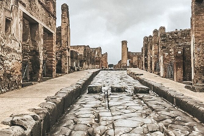 Private Transfer SORRENTO to NAPLES or Reverse With 3 Hours Stop in Pompeii - Booking and Cancellation Policy
