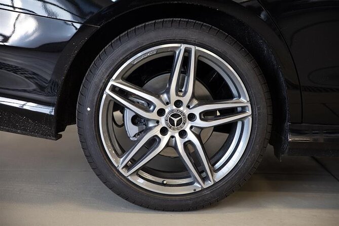 Private Transfer:- Waterloo OR Toronto Pearson Airport Black Car Service - Booking and Cancellation