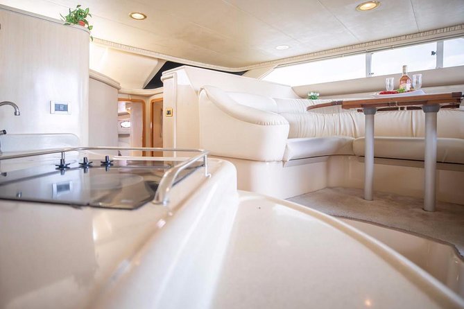Private Yacht Rental Sea Ray 46ft Cancun 23P3 - Boat and Amenities