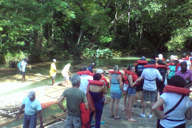 River Rafting | Radeaux | Balsa: Experience the Country Romance - Preparing for the Adventure
