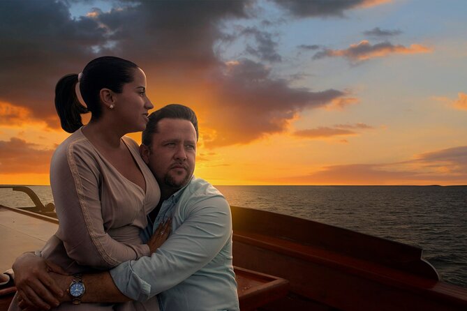 Romantic Sunset Dinner Cruising Experience - Customer Ratings and Feedback