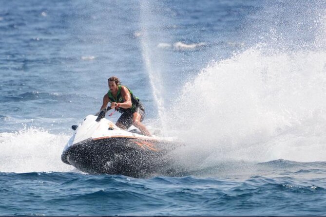 Santorini: Perivolos Beach Jet Ski Rental - Health and Safety Considerations