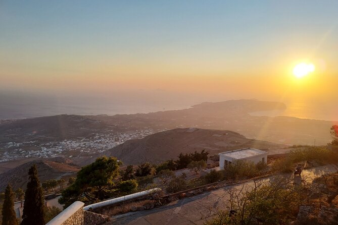 Santorinian Sunset Cheers & Dine - Gratuities and Expenses