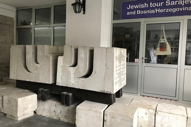 Sarajevo Jewish Tour - Scenic City Streets