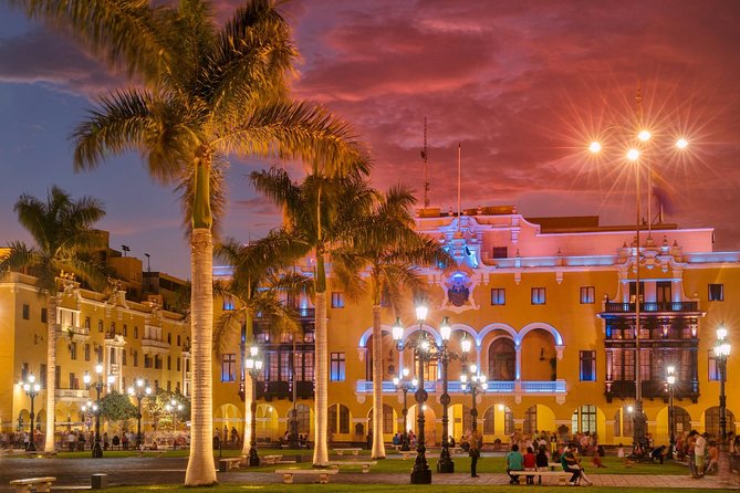 Small-Group Full Day City Tour With Lunch and Show of Lights in Lima - Barranco District Experience