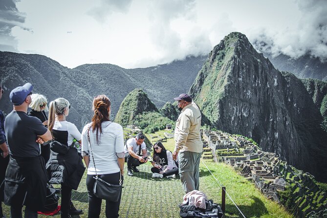 The Best of Peru 6 Days From Puno to Lake Titicaca, Cusco and Machu Picchu - Accommodations and Accessibility