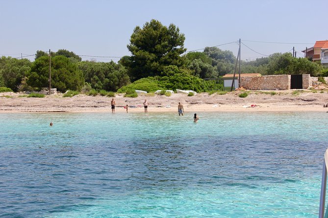Three Islands Private Speedboat Tour With Blue Lagoon Stop - Exploring the Islands