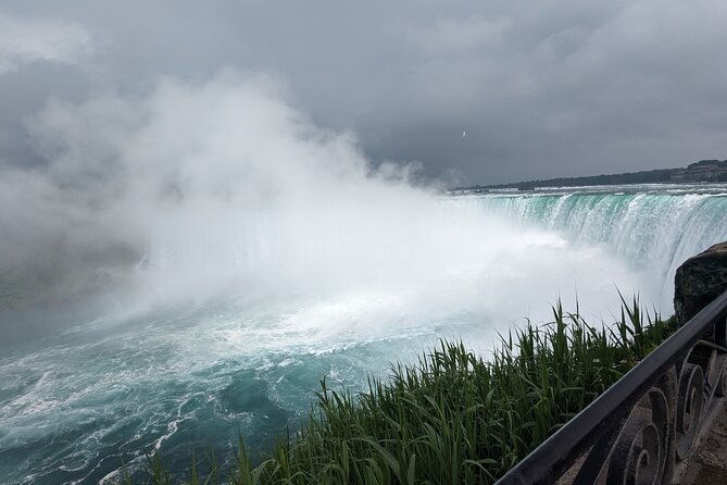 Toronto: Niagara Falls Private Day Tour - Explore Niagara-on-the-Lake