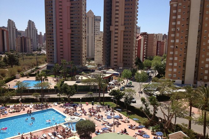 Transfer From Alicante Airport to Benidorm in Private Minivan up to 6 Passengers - Easy Identification at Arrivals With Name Display