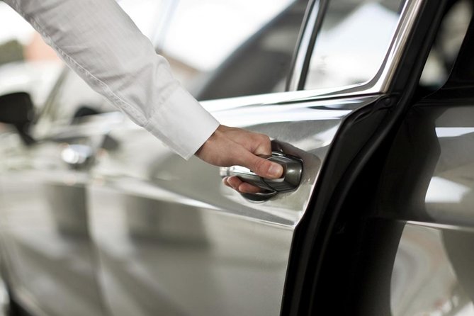 Transfer From Calafate Airport to Your Stay in Calafate - Stress-free Transportation Solution