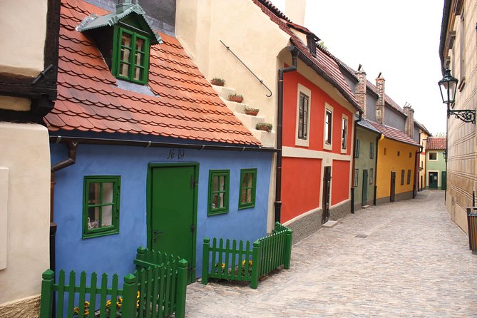 Two-Hour Morning Walking Tour of Prague Castle - Customer Reviews