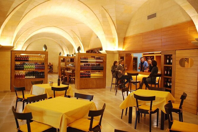 Visit to a Winery in Salento With Wine Tasting and Light Lunch. From Lecce - Expert-led Wine Production Explanations