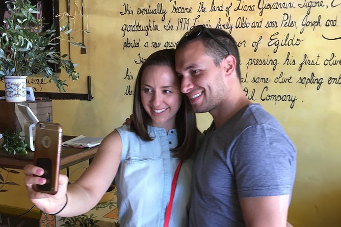 #1 Sonoma Walking Food, Wine & History Tour (Private) - Sampling Local Delicacies