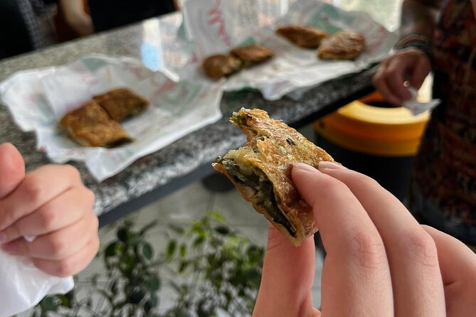 2-hour Street Food Tastings in Athens - Savoring the Flavors