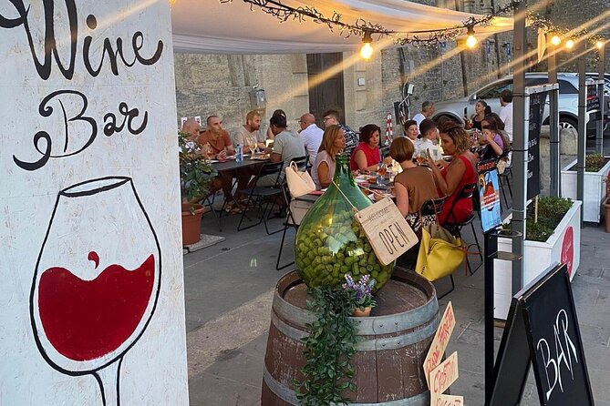 2 Hours Local Wine and Food Tasting in San Marino Center - What to Expect