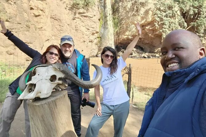 4 Days Masai Mara and Lake Nakuru Mid-Luxury Safari - Masai Mara Game Drive