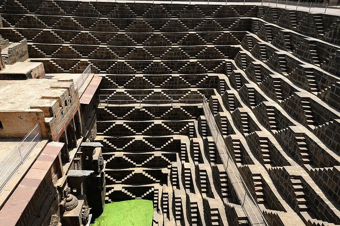 Abhaneri & Fatehpur Sikri Tour From Jaipur With Agra Drop - Tips for a Smooth Journey
