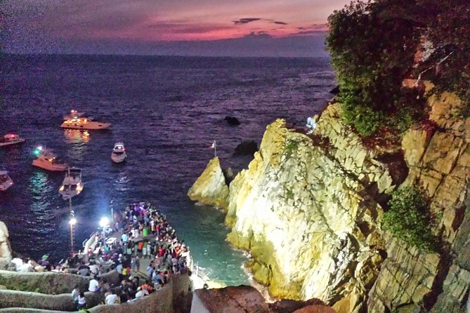 Acapulco Sunset & High Cliff Divers by Night W/Different Choices - Tour Highlights