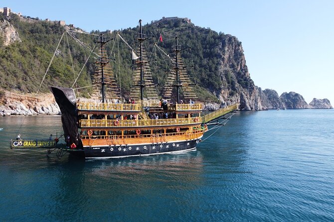 Alanya Grand Pirate Boat Tour With Lunch, Soft Drinks & Transfer - Lunch and Drinks