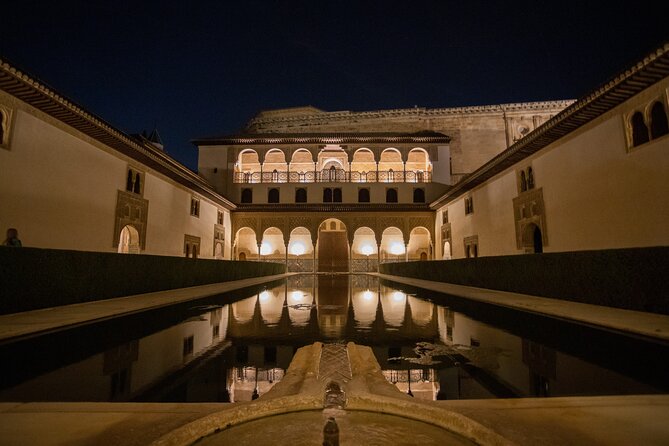 Alhambra Day or Night Private Tour - Tour Highlights