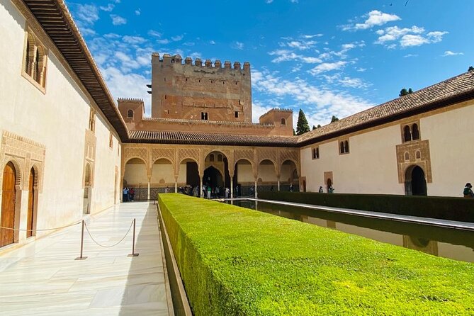 Alhambra Guided Tour From Malaga With Private Transportation - Tour Highlights and Inclusions