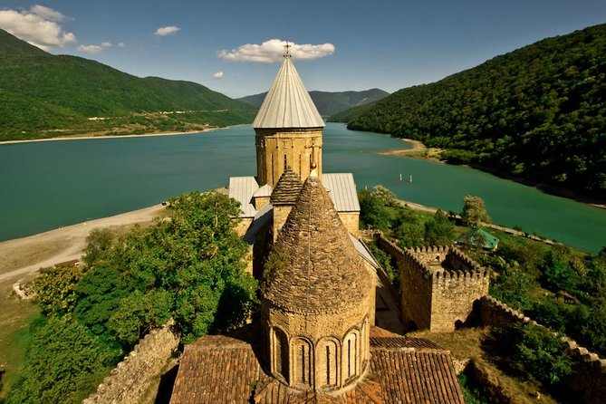 Amazing Day Trip Gudauri & Kazbegi With Lunch at Rooms Hotel From Tbilisi - Transportation and Pickup Details