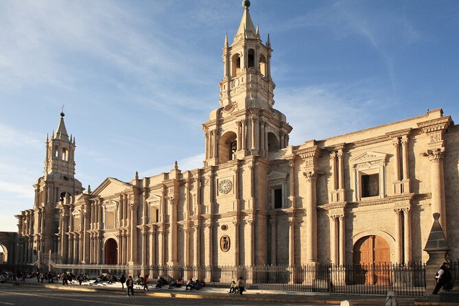 Arequipa Private City Tour and San Camilo Traditional Market - Discovering the San Camilo Market