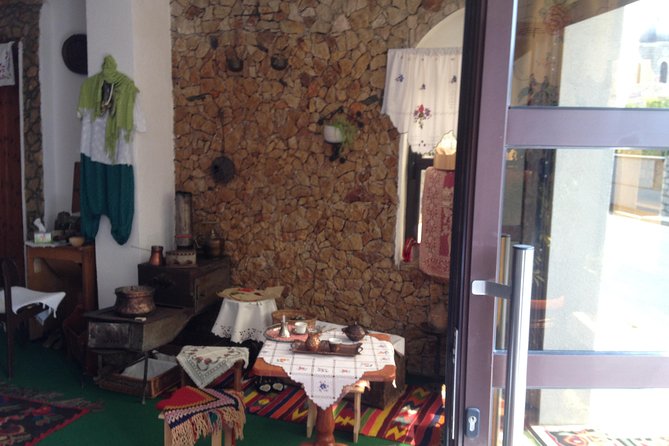 Authentic Antique Museum Home - Nearby Attractions and Activities