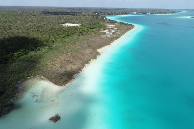 Bacalar Deluxe - Explore the Lagoon