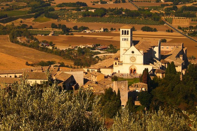 Basilica of St. Francis of Assisi. Tour With Official Guide - Renowned Artists and Their Contributions
