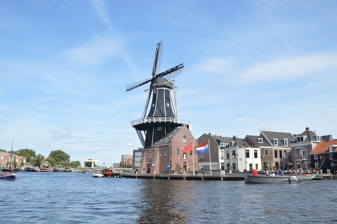 Best Highlights of the Hague With a Local - Royal Delft Porcelain