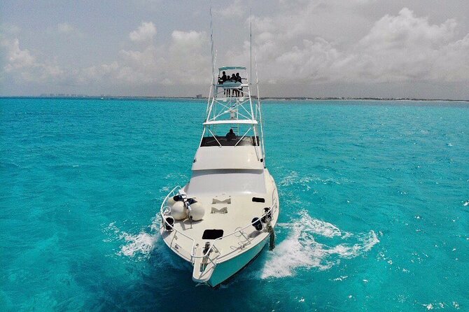 Biggest Luxury Yacht Boat Best in Cancun up to 28 Pax - Personalized Experience for Special Occasions
